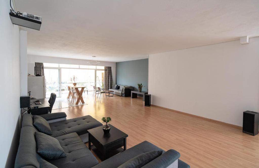 Cinema Zeus Studios - by Avelink - 16