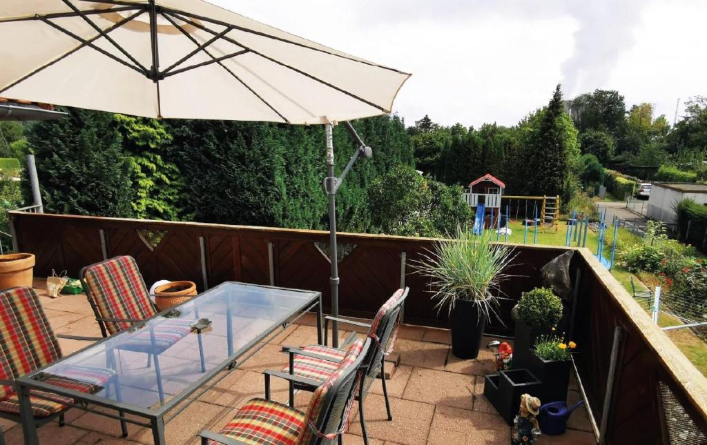 A balcony or terrace at Ferienhaus Apartments Emmerthal