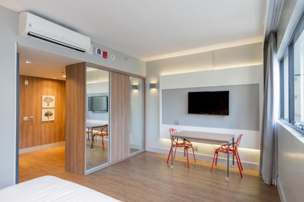  Apartamento Batel c acessibilidade - HSB054