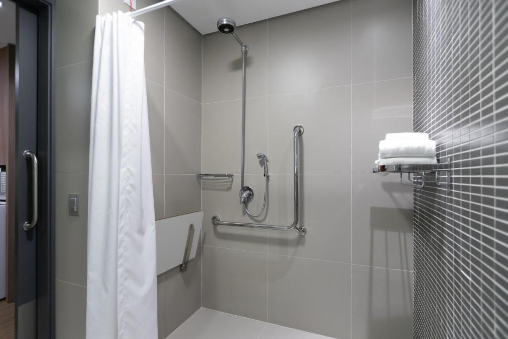  Apartamento Batel c acessibilidade - HSB054