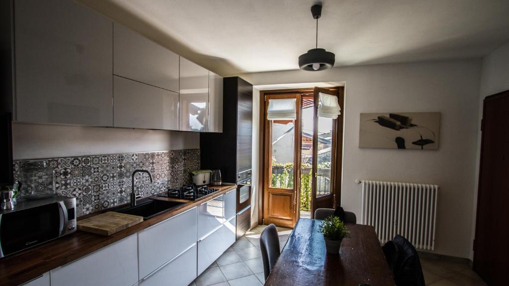 Kuchyňa alebo kuchynka v ubytovaní FONTANE APARTMENTS