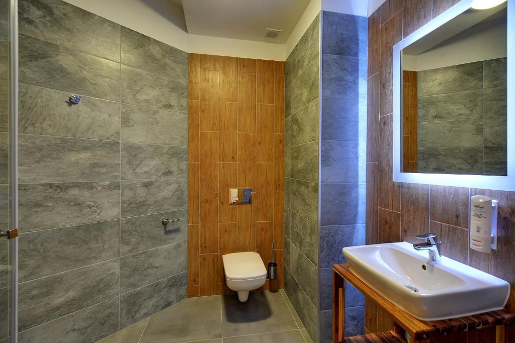 Nocleg EM - Triple Chambre Avec Salle De Bain