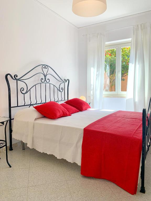 Piana Apartment a Carloforte - Incantevole casa con patio