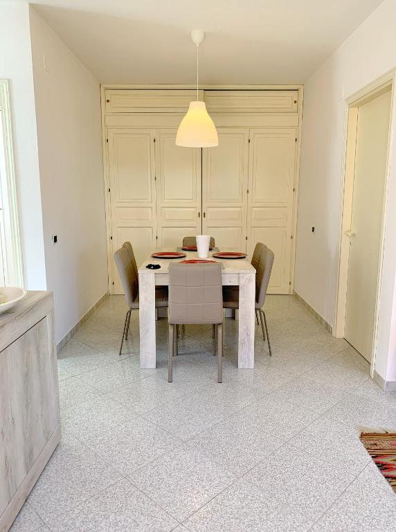 Piana Apartment a Carloforte - Incantevole casa con patio