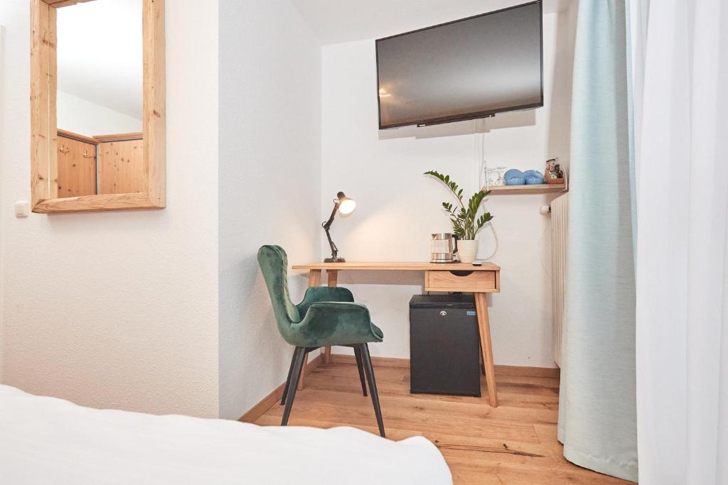 Zum Fischer am See ***S - Comfort Double Room With Balcony