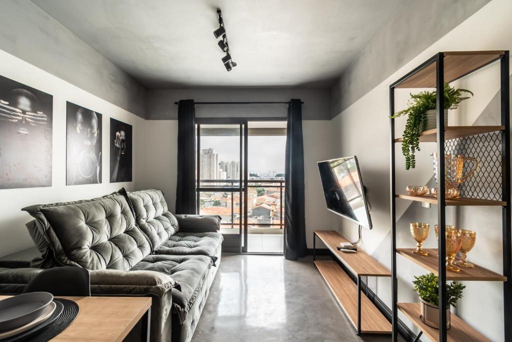 BE76 - Apto Industrial no Tatuapé com Vaga, Próximo ao Metrô Carrão. - Housity