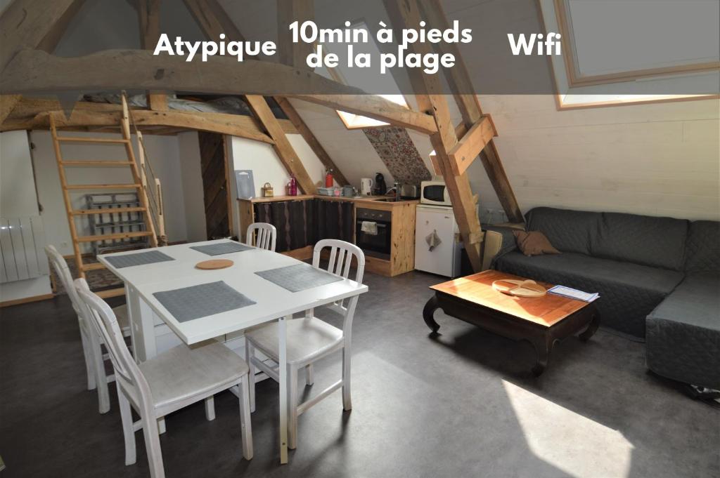 Fotografie z fotogalerie ubytování Studio de charme en bord de mer - Wifi v destinaci Luc-sur-Mer