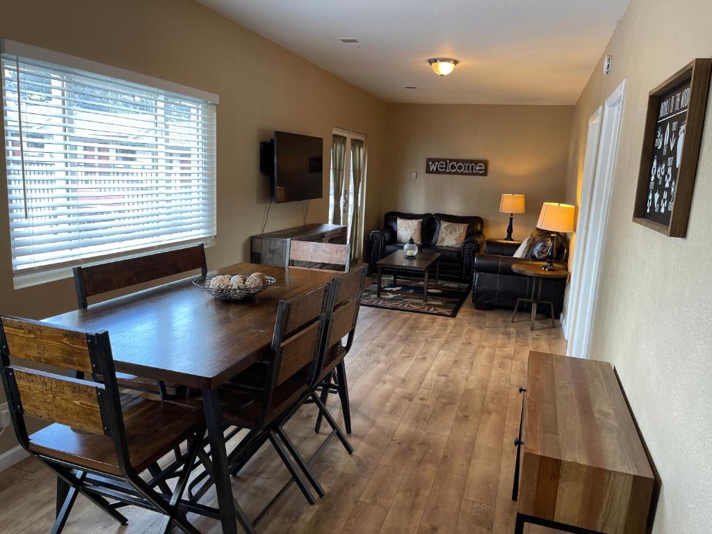 Estes Mountain Inn - Family Suite - Niet -huisdiervriendelijk