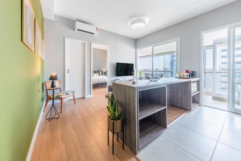  Apartamento com vaga e vista panorâmica - Vila Olímpia
