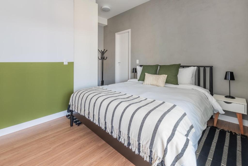 Apartamento com vaga e vista panorâmica - Vila Olímpia