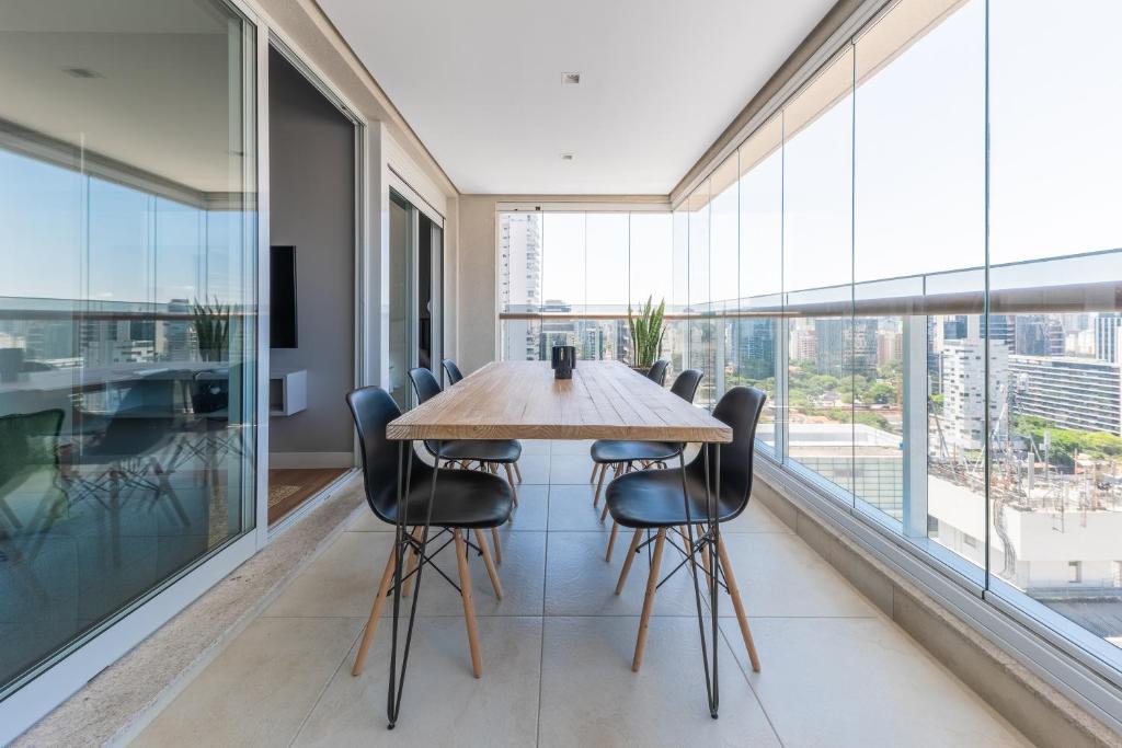  Apartamento com vaga e vista panorâmica - Vila Olímpia