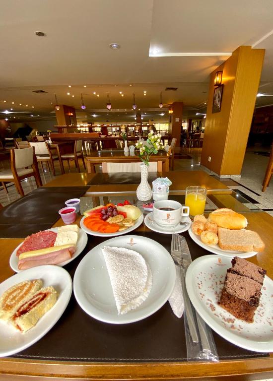  Constantino Hotel e Eventos