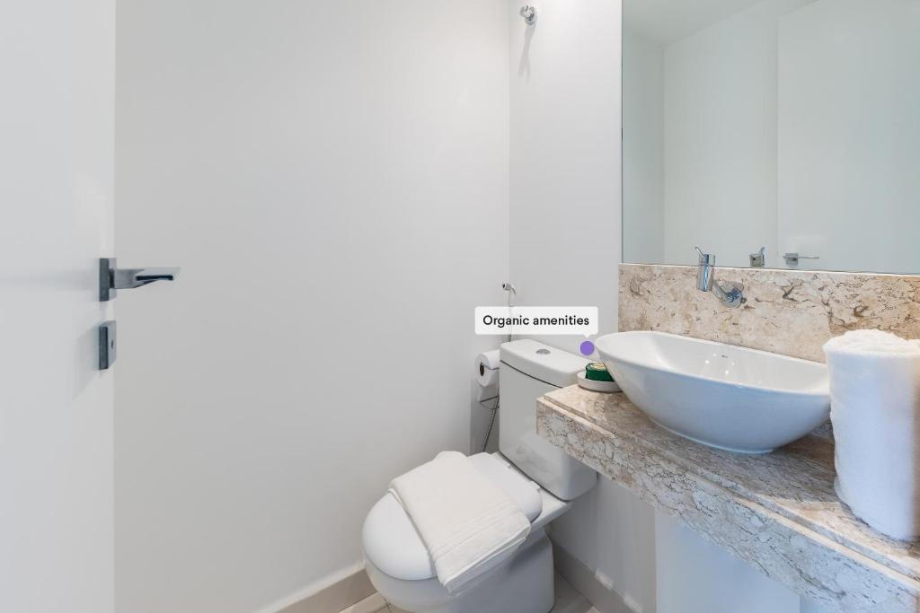  Apartamento completo com varanda - Vila Olímpia