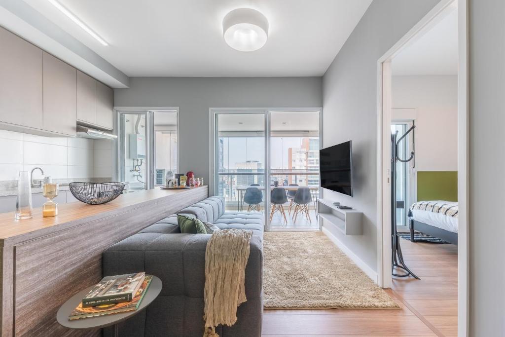  Apartamento completo com varanda - Vila Olímpia