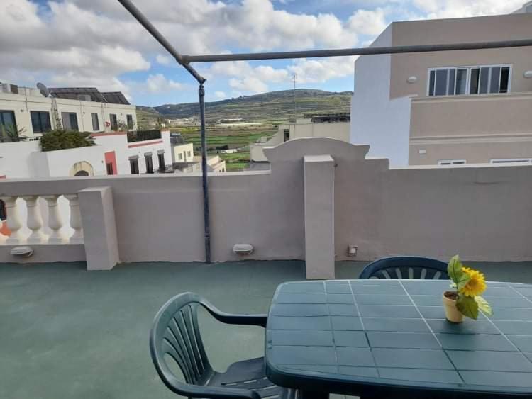 Nespecifikovaný výhled na hory nebo výhled na hory při pohledu z apartmánu