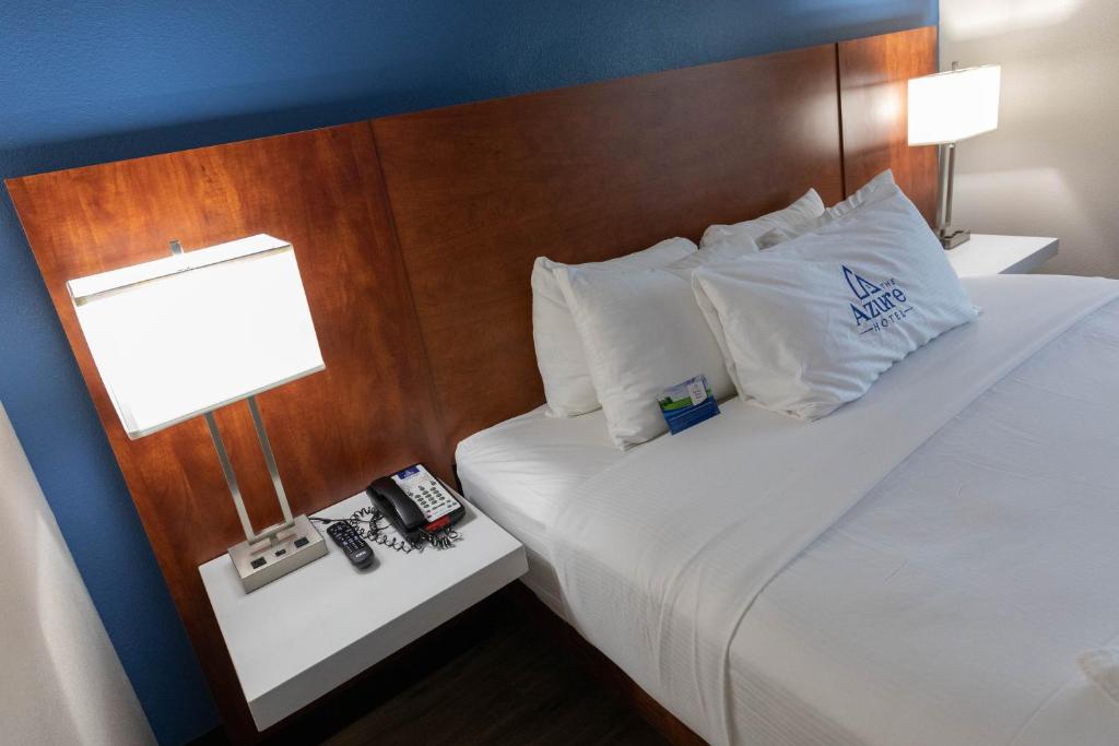 The Azure Hotel - One King Bed Studio Suite - Non-Smoking