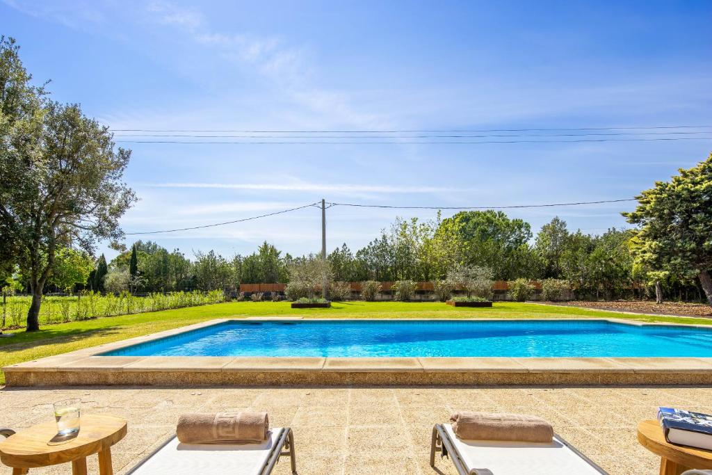 Bazén v ubytování Villa Can Canavaret by SunVillas Mallorca nebo v jeho okolí