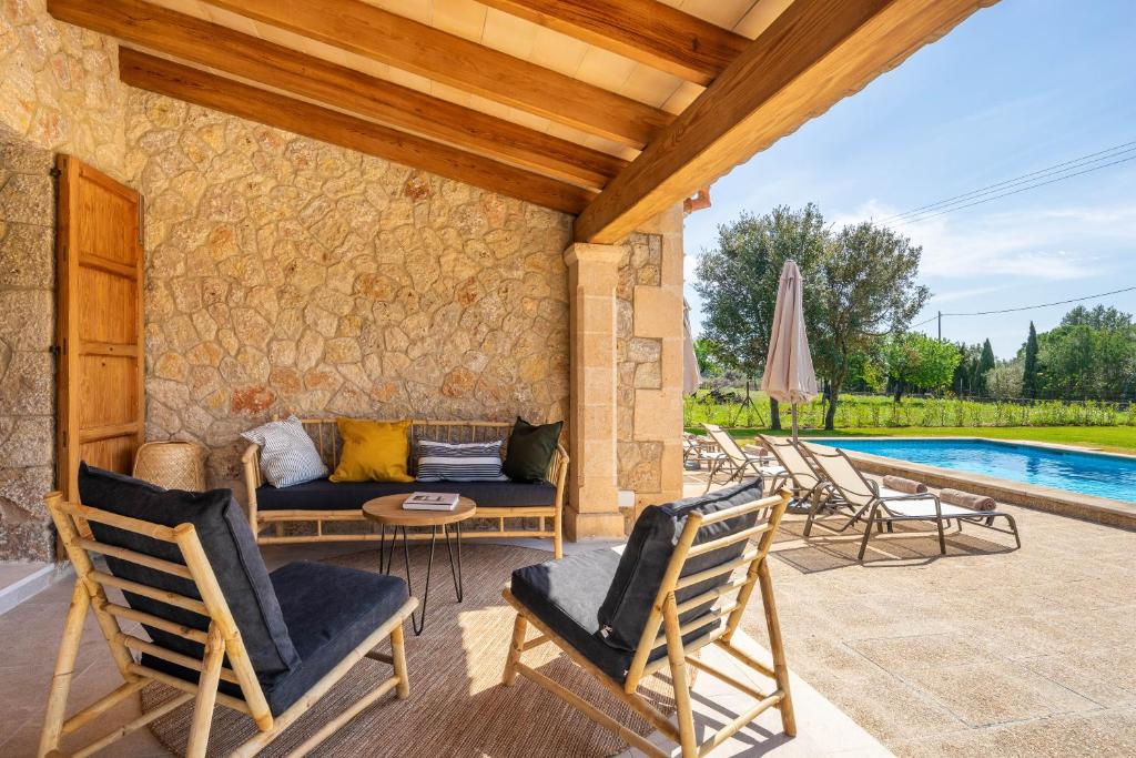 Bazén v ubytování Villa Can Canavaret by SunVillas Mallorca nebo v jeho okolí