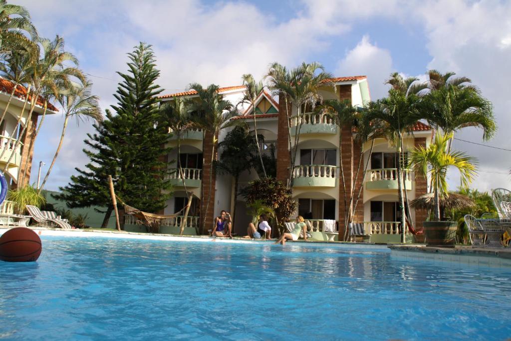 Bazén v ubytování Hotel Voramar nebo v jeho okolí