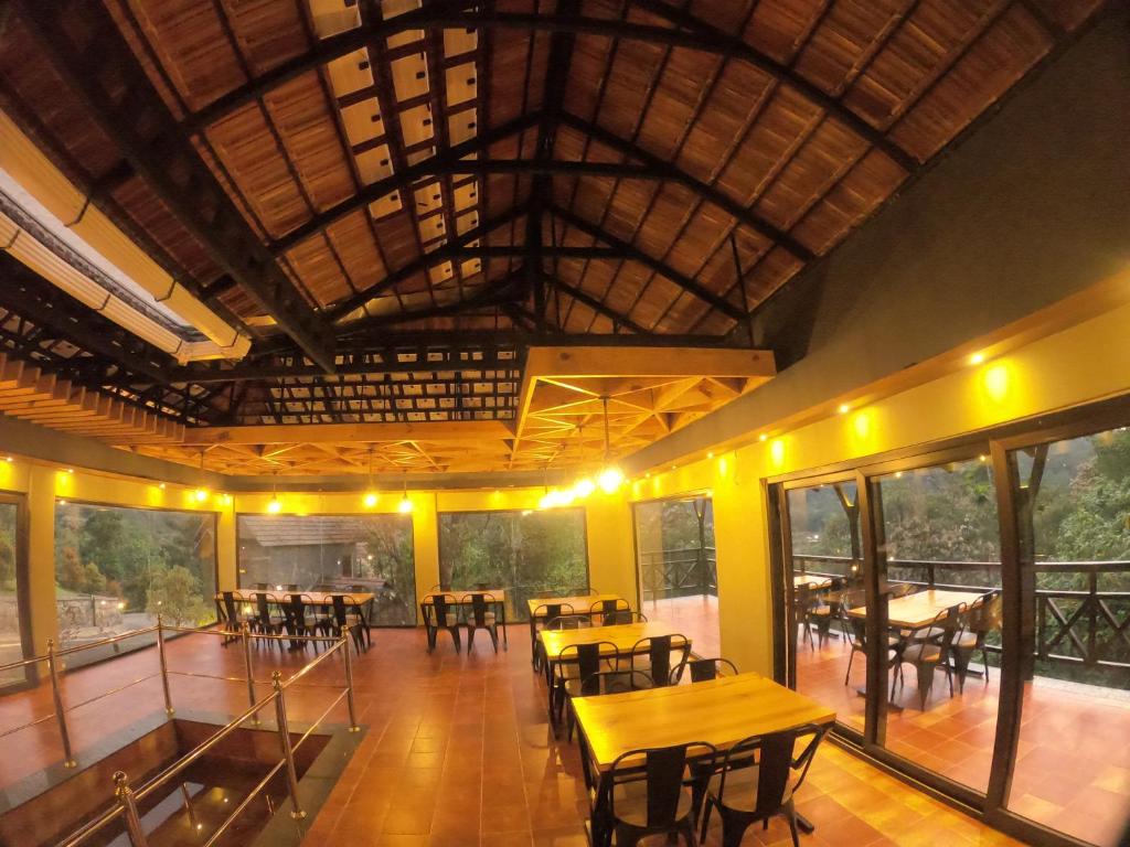 Restaurace v ubytování The Wild Trails Clarks Exotica , Munnar
