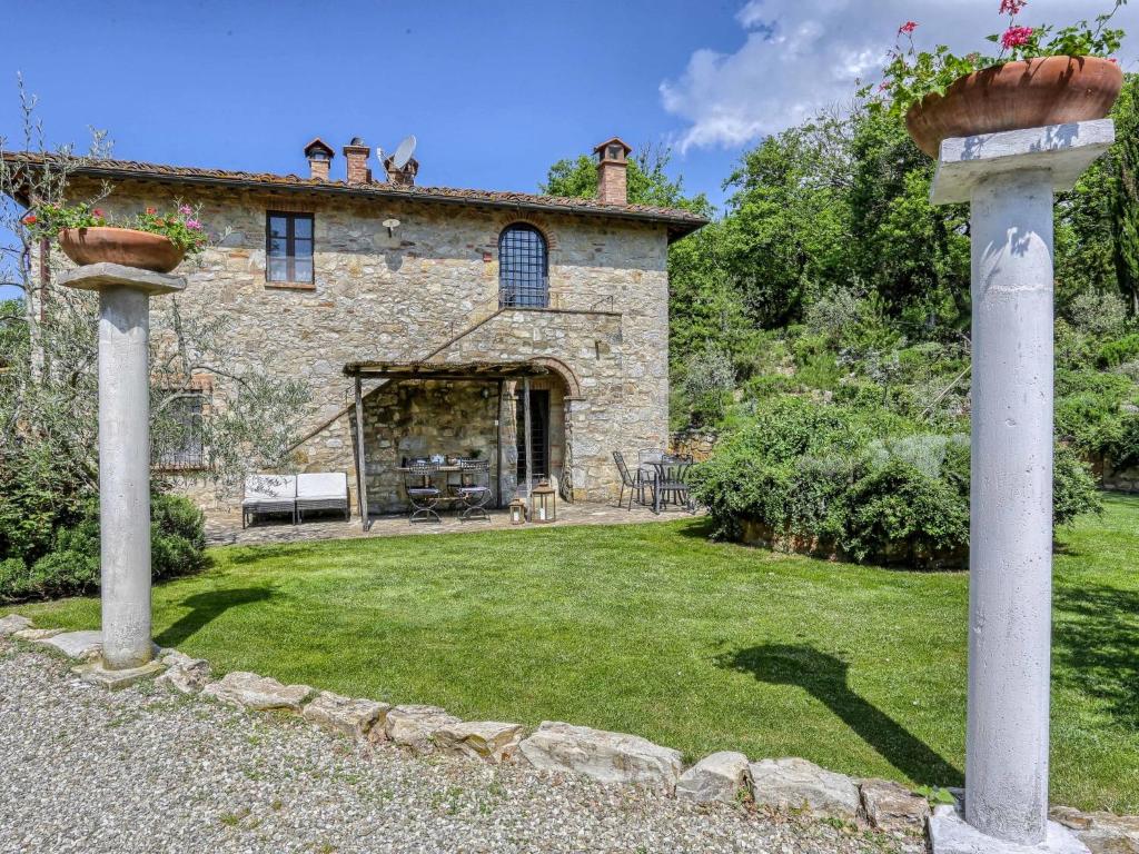 Vonkajšia záhrada v ubytovaní Holiday Home Casale Il Poggino by Interhome