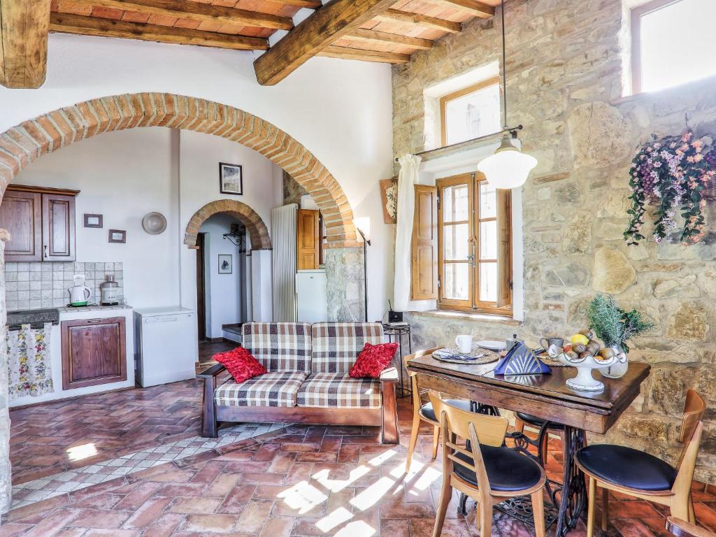 Kuchyňa alebo kuchynka v ubytovaní Holiday Home Casale Il Poggino by Interhome