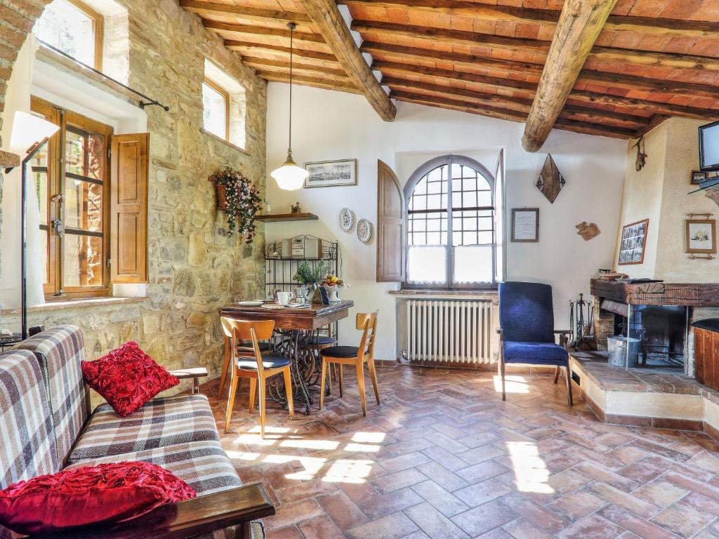 Posedenie v ubytovaní Holiday Home Casale Il Poggino by Interhome