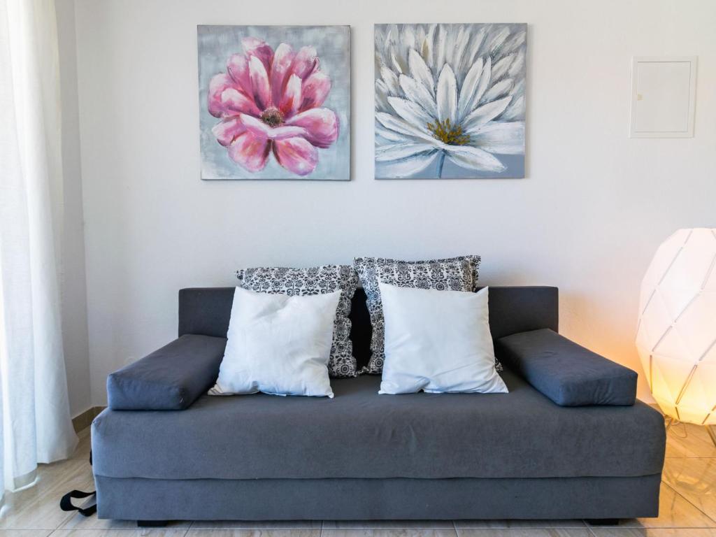 Posezení v ubytování Apartment Villa 2 Pools-2 by Interhome