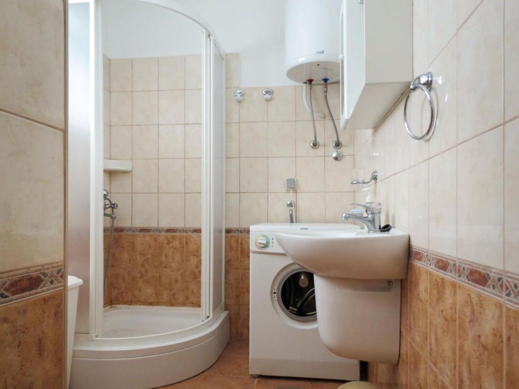 Kúpeľňa v ubytovaní Holiday Home Bernardi by Interhome