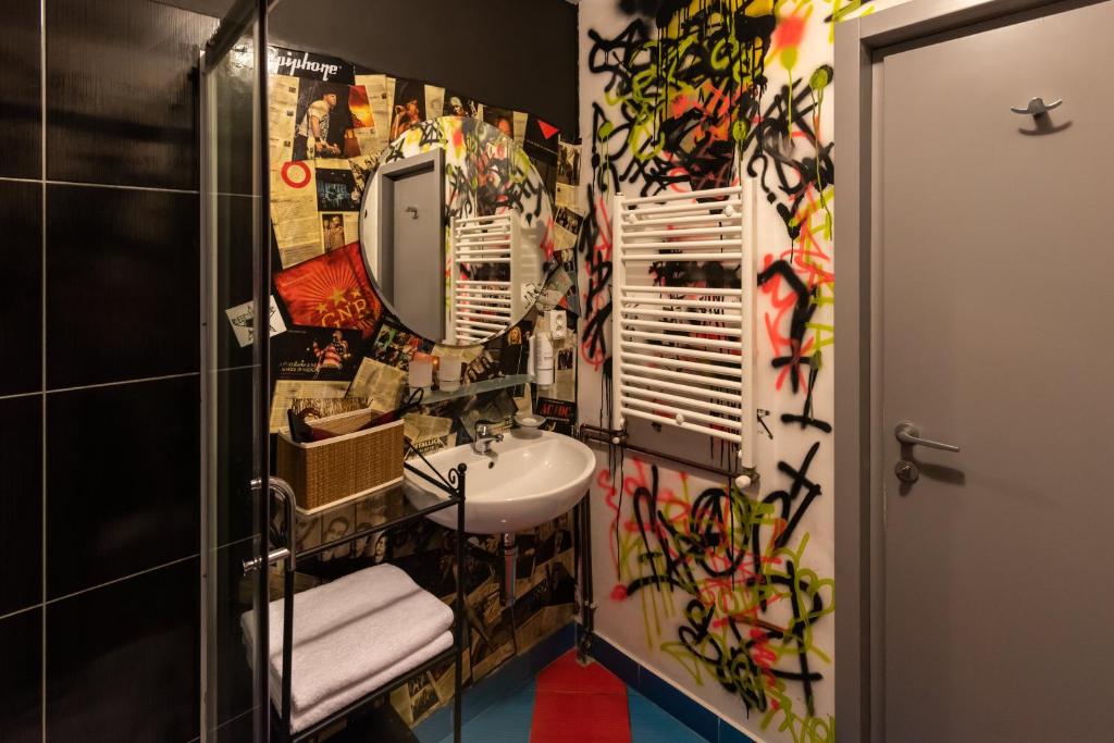 Koupelna v ubytování Rocker's Inn