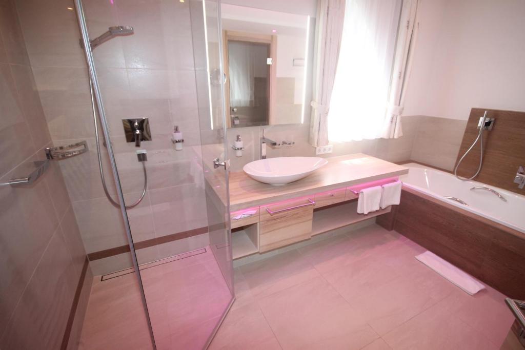 Koupelna v ubytování Wohlfühlhotel Bercher