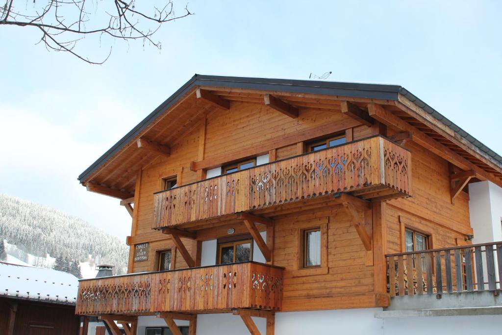 Bangunan di mana terletaknya chalet