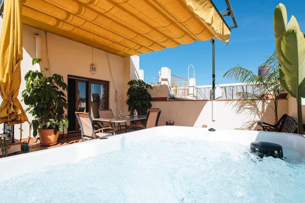Appartement Amazing Penthhouse View in Triana (Spanje Sevilla ...