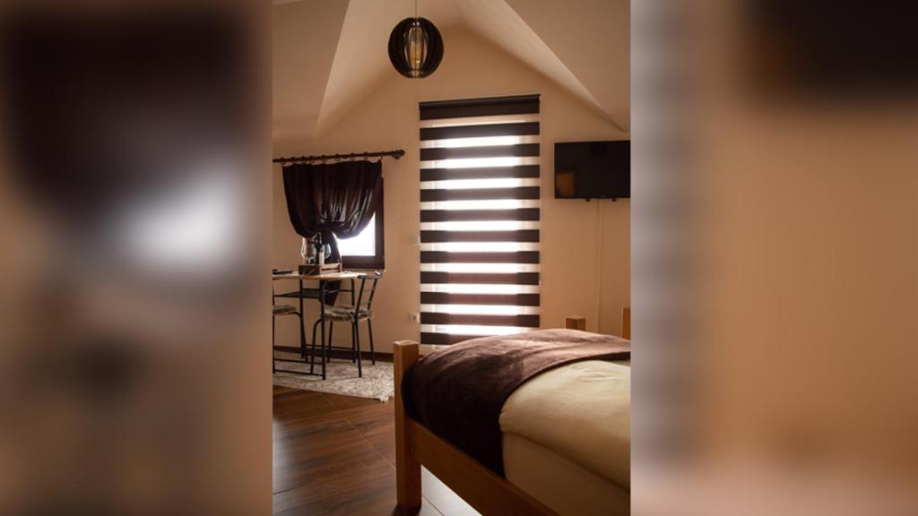 N'Bjeshke te guri i zi - Small Single Room