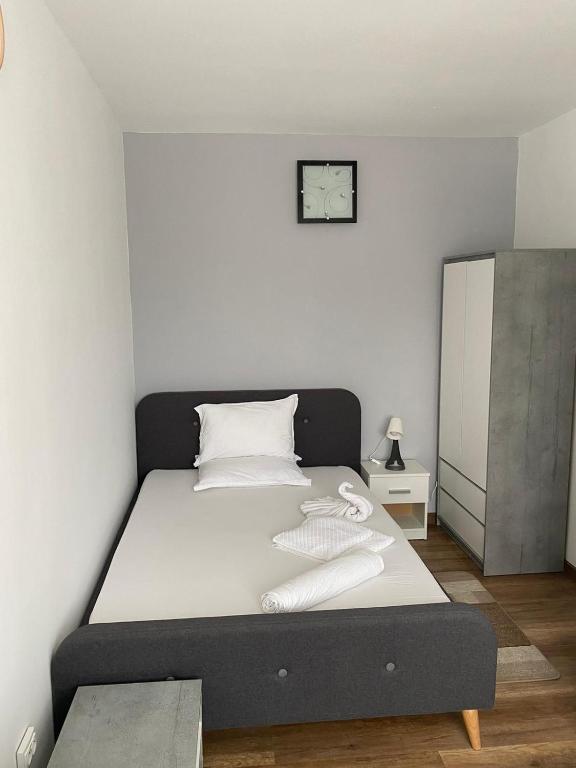 Postel nebo postele na pokoji v ubytování Paradox Movila