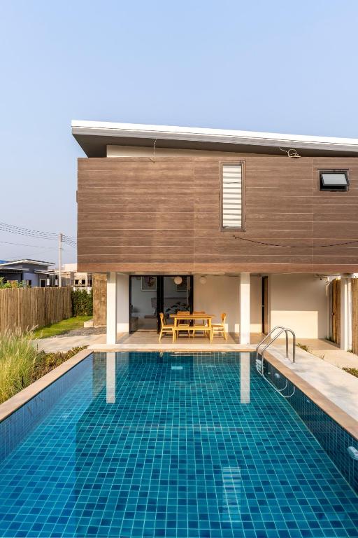 Bazén v ubytování Brand-new Aewmai Pool Villa&Promotion◆byน้องมังคุด nebo v jeho okolí