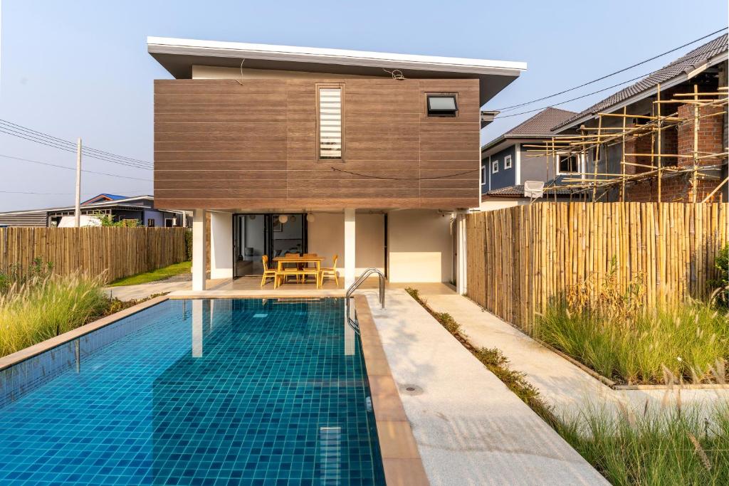Bazén v ubytování Brand-new Aewmai Pool Villa&Promotion◆byน้องมังคุด nebo v jeho okolí