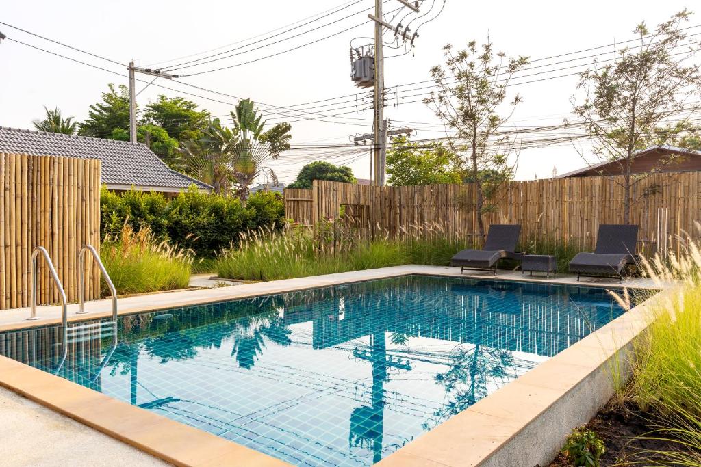Bazén v ubytování Brand-new Aewmai Pool Villa&Promotion◆byน้องมังคุด nebo v jeho okolí