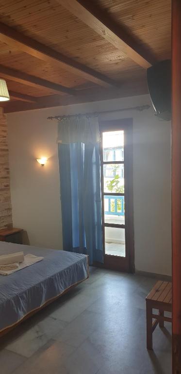 HOTEL EVI