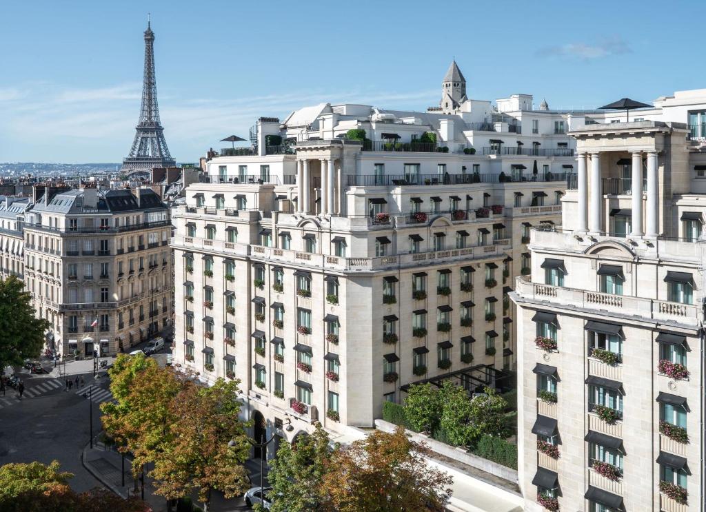 Four Seasons Hotel George V in Paris