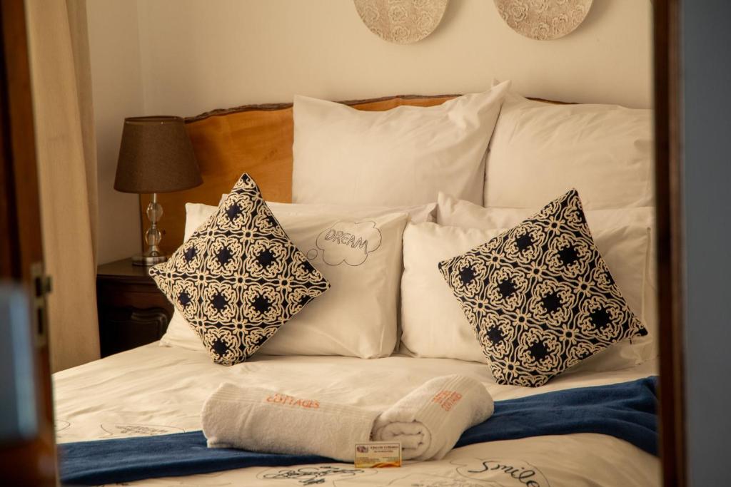 Lincoln Cottages BnB & Self-Catering - Habitación Gemela Con Baño Compartido
