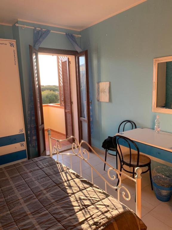 Villa con Piscina a Calasetta - Lussuosa Oasi sul Mare