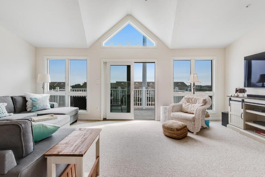 Χώρος καθιστικού στο Villas at Beach Cove - 29086 Beach Cove Unit D2