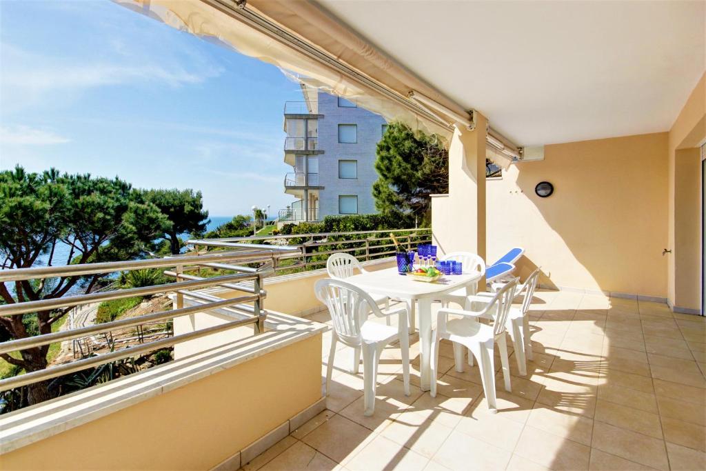 Mare Nostrum 18 - Barneda Premium, Roses – Bijgewerkte ...