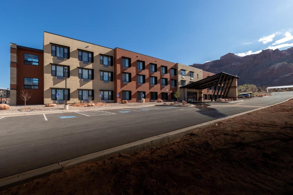 Nespecifikovaný výhled na hory nebo výhled na hory při pohledu z hotelu
