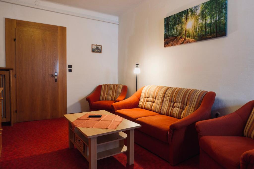A seating area at Gasthof Scherer