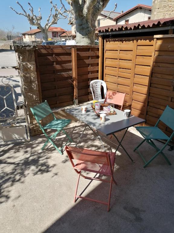MAISON DE VILLAGE - Apartamento De Tres Habitaciones