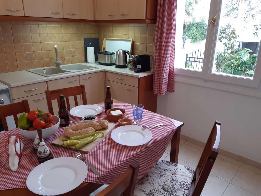 Kuchyň nebo kuchyňský kout v ubytování Dapia Holiday Home