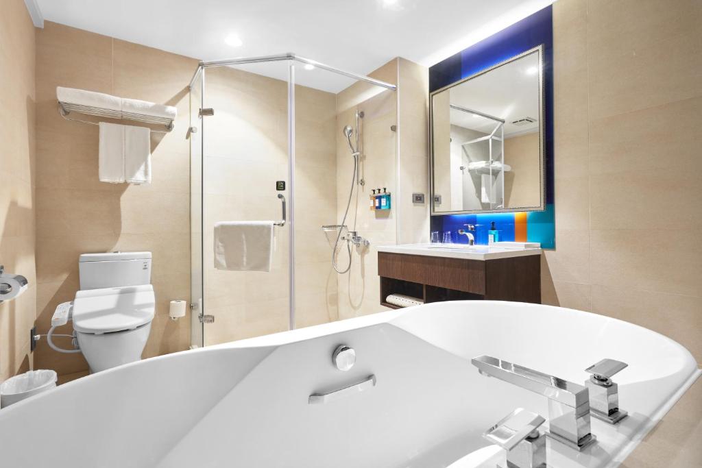 Koupelna v ubytování Holiday Inn Express Kaohsiung Love River by IHG