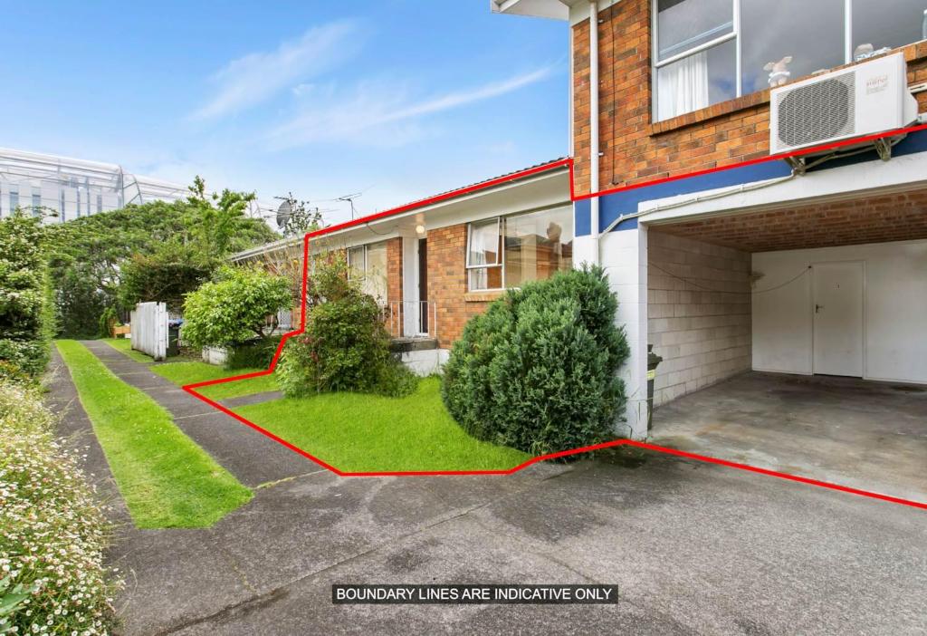 Bright Eden Park two bed townhouse private parking - Resim 16